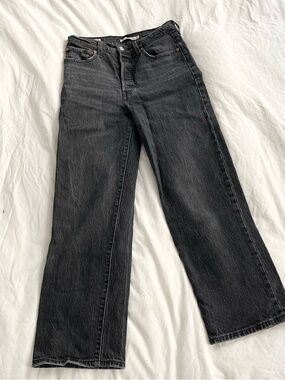 Levi's Ribcage Strsight Ankle High-Rise Wide Leg Jeans in Washed Black